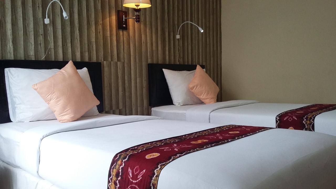 Queen City Hotel Banjarmasin Banjarmasin  Exterior photo